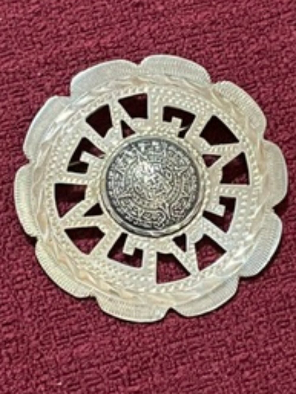 Vintage Sterling Silver Aztec Calendar Brooch/Pendant